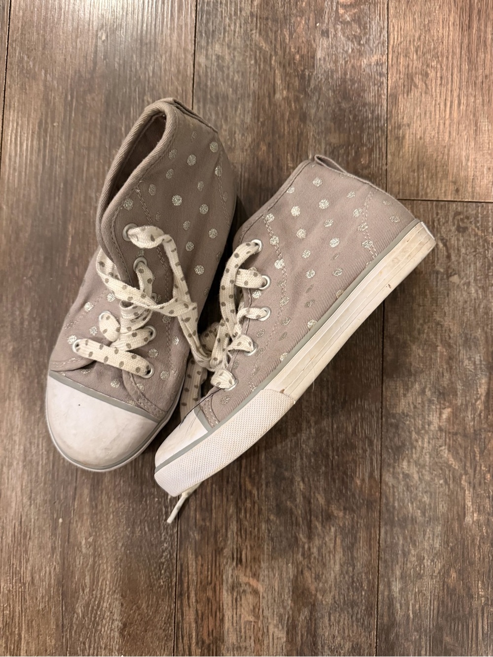 Hanna Andersson Taupe High-Top Sneakers with Silver Polka Dots